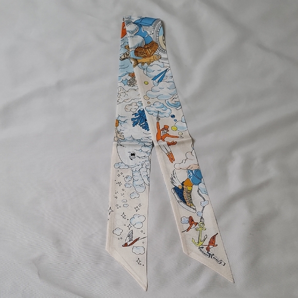 Hermes Accessories - Hermes 'Sur Mon Nuage' Silk Twilly Scarf